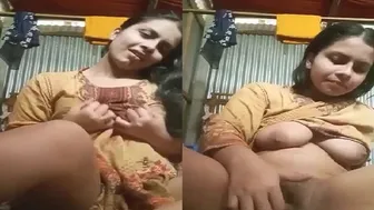 Desi GF Fingering Dripping Wet Pussy In Leaked Video