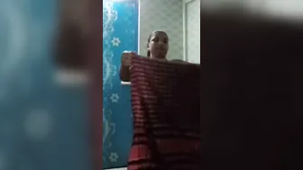 Curvy Bhabhi Flaunting Wet Tits Right After Steamy Bathroom