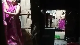 Neighbor Milf Teasing In Saree With No Bra Underneath At Home