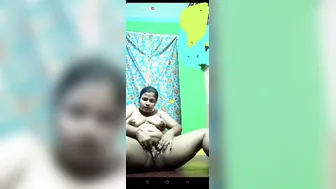 Married Bhabhi Fingering Wet Pussy During Late Night Video Call