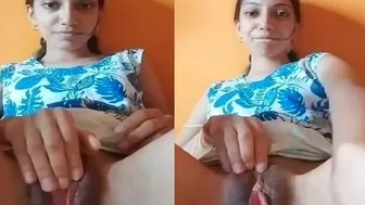 Petite Indian Babe Fingering Her Tight Pussy In Homemade Mms