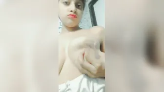Indian Babe Pulling Down Her Bra Exposing Her Milky Boobs