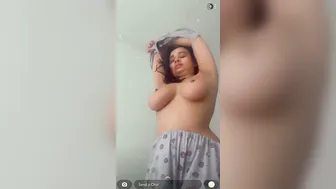 Busty Indian Babe Making Nude Selfie Exposing Her Big Assets