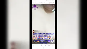 Sexy Wife Showing Big Boobs On Video Chat App For Viewers