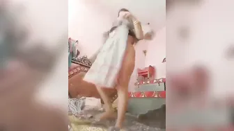 Married Woman In Black Bra Showing Her Pussy And Ass On Camera