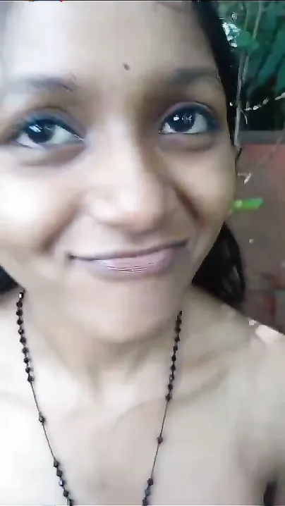 Village Babe Flashing Her Tits To Boyfriend In Forest Hideout