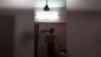 Petite South Indian GF Naked Videos Leaked Online