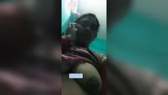 Bhabhi Goes Topless Answering Phone Call Caught On Video