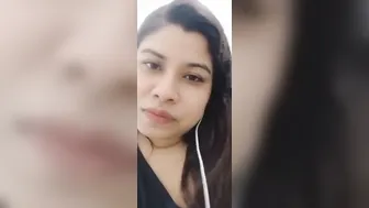 Horny Babe Spreading Her Dark Pussy Lips On Video Chat For Me