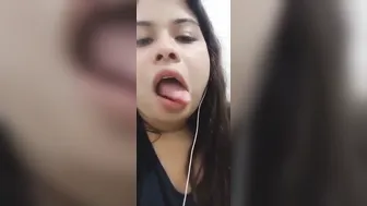 Horny Babe Spreading Her Dark Pussy Lips On Video Chat For Me