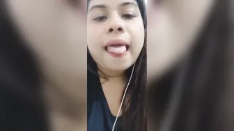 Horny Babe Spreading Her Dark Pussy Lips On Video Chat For Me