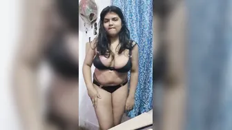 Bengali Dancing Babe Making Her Huge Boobs Bounce For Camera