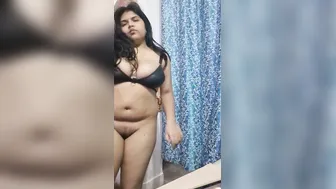 Bengali Dancing Babe Making Her Huge Boobs Bounce For Camera