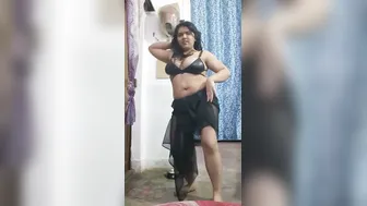 Bengali Dancing Babe Making Her Huge Boobs Bounce For Camera