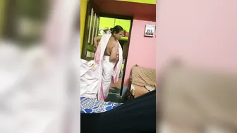 Desi Aunty Wearing Saree Teasing Me Without Blouse On Camera