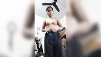 Desi Girl Showing Tight Ass After Stripping Naked Seductively
