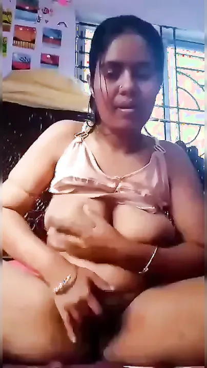 Busty Bhabhi Fingering Her Wet Pussy Naked On Hidden Camera
