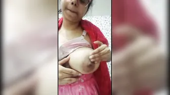 Bengali Babe With Big Tits Stripping Topless In Leaked Footage