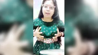 Bengali Babe With Big Tits Stripping Topless In Leaked Footage