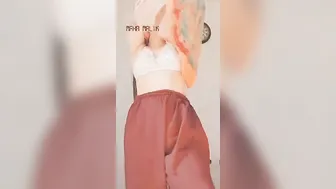 Snapchat Slut Stripping Naked For Viral Desi Nude Show