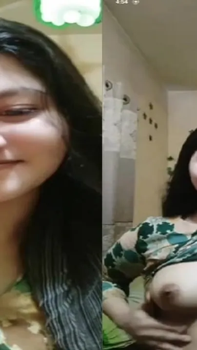 Cute Bhabhi Getting Wild Topless During Late Night Video Call