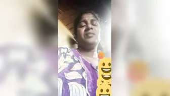 Lonely Tamil Aunty Touching Herself During Dirty Video Call