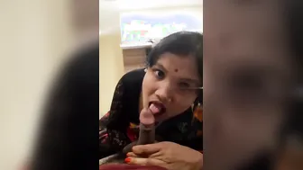Bhabhi In Saree Giving Me Loving Blowjob With Cute Expressions