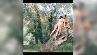 Village Girl Getting Fucked By Older Guy On Tree In Hidden Vid