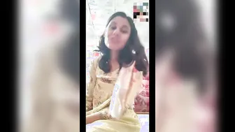 GF Showering Topless Captured In Homemade Bathroom Vid