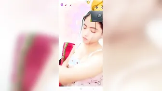 Hot Babe Showing Big Tits During Private Tango Live Session