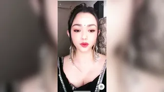 Influencer Babe Exposing Her Huge Natural Tits On Live Show