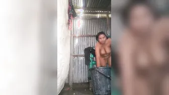 Horny Married Woman Bathing Naked Filmed Secretly Going Viral