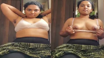 Mallu Gf In Bra Revealing Her Small Natural Boobs On Camera