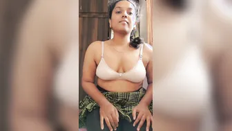 Mallu Gf In Bra Revealing Her Small Natural Boobs On Camera