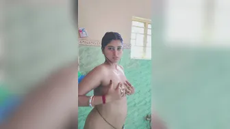 Married Woman Bathing Naked Sending Video To Her Secret Lover