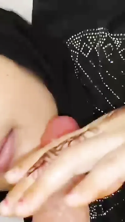 Hijab Girl Getting Pounded Hard In Bedroom Amateur Video Leaked