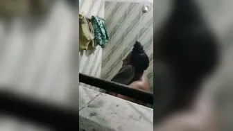 Catching Mature Aunty Bathing Naked In Her Bathroom At Home
