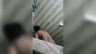Catching Mature Aunty Bathing Naked In Her Bathroom At Home