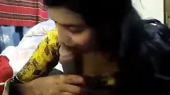 Married Woman Trying To Suck His Dick For The First Time