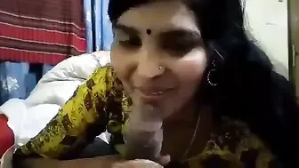 Married Woman Trying To Suck His Dick For The First Time