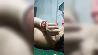 Mature Bhabhi Letting Her Lover Squeeze Her Boobs Under Covers