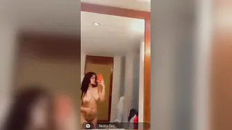 Amateur GF Caught Naked In Leaked Private Photos Online