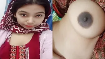 My GF Posing Naked And Showing Her Perfect Tits For Me