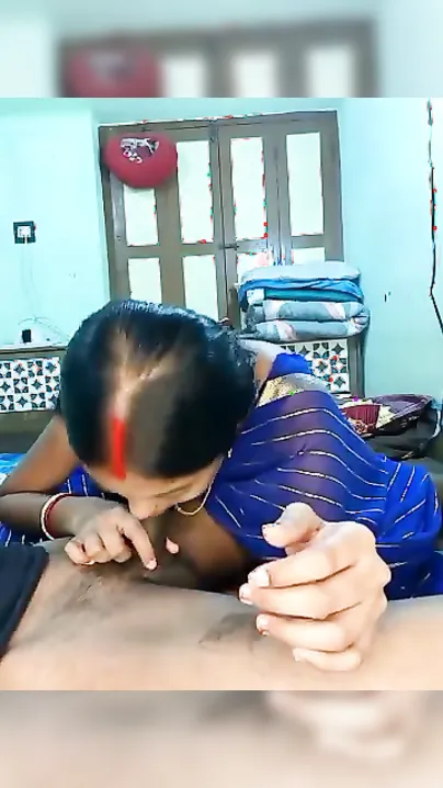 Married Bhabhi Showing Her Blowjob Skills On Live Webcam Session