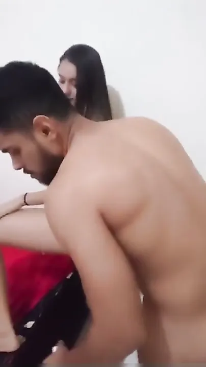 Slim GF Moaning While Taking Thick Rod Deep Inside