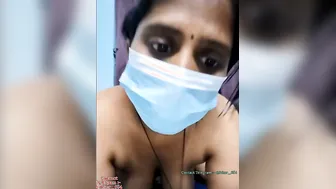 Aunty Doing Private Nude Show On Webcam For Her Online Lovers