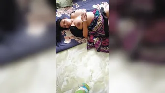 Desperate Aunty Lying Naked On Floor Ready For Wild Action