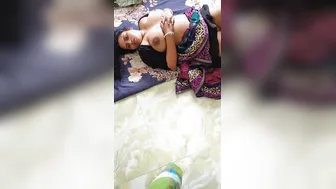 Desperate Aunty Lying Naked On Floor Ready For Wild Action