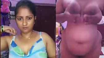 Desi Aunty Stripping And Performing Live For Her Followers