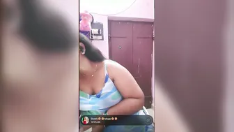 Desi Aunty Stripping And Performing Live For Her Followers
